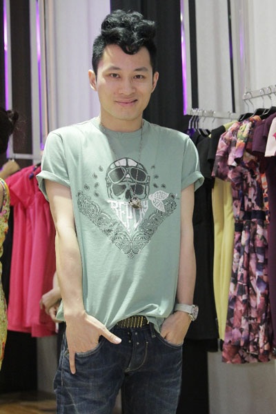 “Chàng quái” Tùng Dương mặc thời trang dự sự kiện