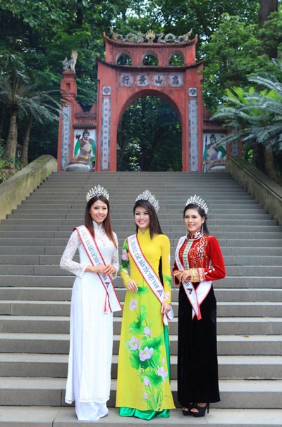 Hoa hậu Ngọc Anh quảng bá du lịch Việt Nam