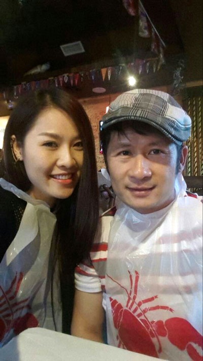 Quế Vân chụp ảnh cùng vợ chồng Bằng Kiều tại Mỹ - 4 Tại đây, Quế Vân đã gặp gỡ người bạn và cũng là người anh thân thiết, nam ca sĩ Bằng Kiều