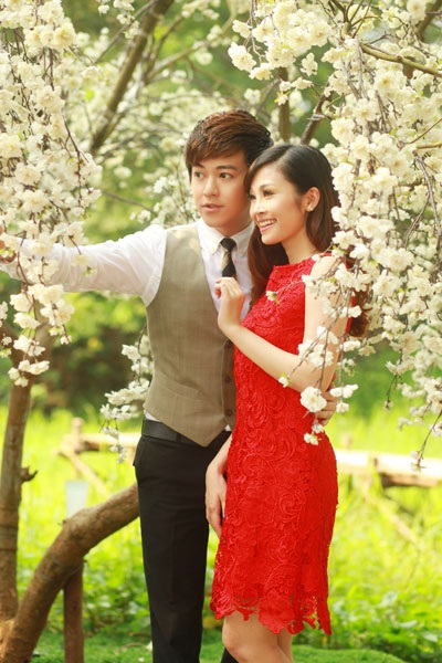 Phan Anh - Thùy Linh lãng mạn bên hoa - 1 V.Lương