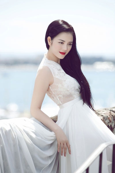 Lý Nhã Kỳ đẹp như nàng tiên cá bên bờ biển Cannes - 5 Hà Thanh