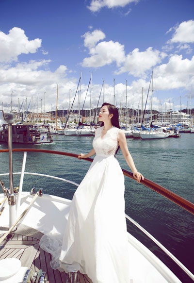 Lý Nhã Kỳ đẹp như nàng tiên cá bên bờ biển Cannes - 6 Hà Thanh