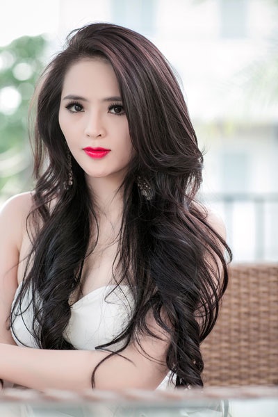 Lại Hương Thảo khoe vẻ đẹp nõn nà - 2 Một số hình ảnh mới nhất của người đẹp Lại Hương Thảo