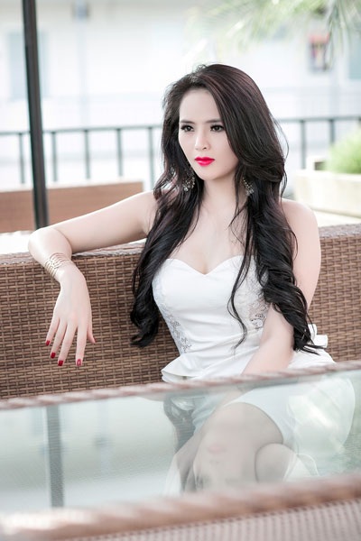 Lại Hương Thảo khoe vẻ đẹp nõn nà - 5 Một số hình ảnh mới nhất của người đẹp Lại Hương Thảo