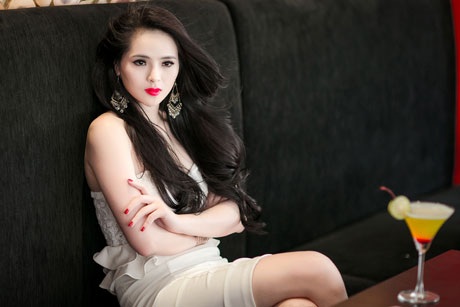 Lại Hương Thảo khoe vẻ đẹp nõn nà - 7 Một số hình ảnh mới nhất của người đẹp Lại Hương Thảo