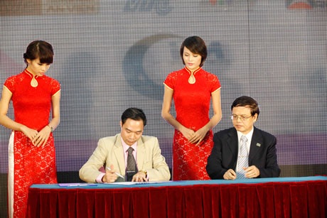 Ngắm vẻ đẹp quyến rũ của thí sinh Hoa hậu Ảnh trực tuyến AdAsia 2013 - 1 Hình ảnh tại buổi họp báo ra mắt cuộc thi Ms AdAsia 2013 tại Hà Nội ngày 10/9