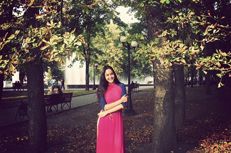 Á hậu Hoàng Anh khoe sắc trên đất Ukraina - 6 Hà Thanh