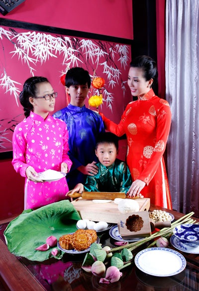 Hoa hậu Thu Hoài cùng các con đón Trung thu - 5 Hà Thanh