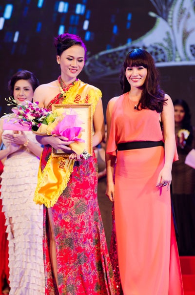Lô Thị Hương Trâm đăng quang Nữ hoàng trang sức 2013 - 7 Bùi Ngọc Bích đoạt giải Khuyến Khích