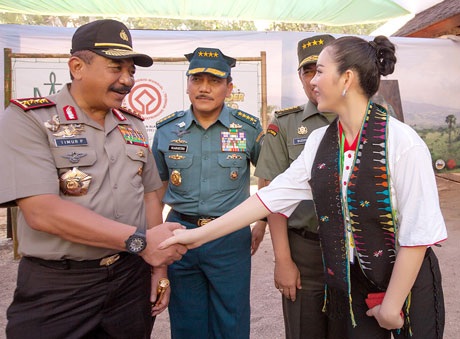 Cũng trong dịp này, Lý Nhã Kỳ gặp gỡ nhiều quan chức lãnh đạo cấp cao của Indonesia