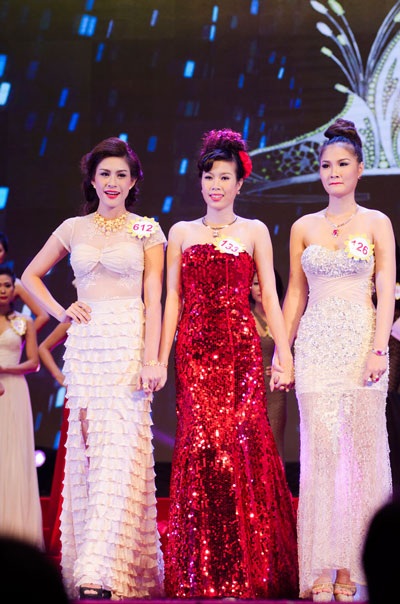 Lô Thị Hương Trâm đăng quang Nữ hoàng trang sức 2013 - 1 Top 3 đêm chung kết