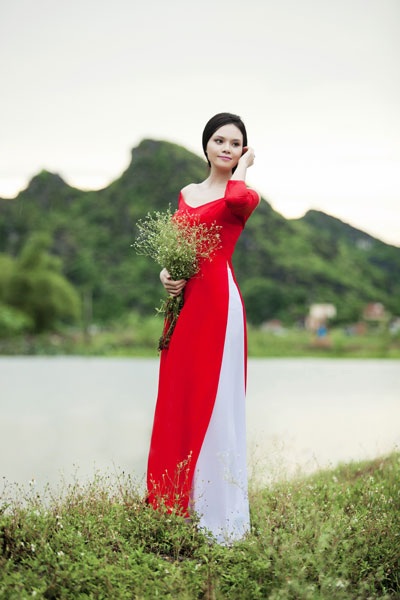 Vẻ đẹp đầy nữ tính của “sao mai” Thụy Miên - 2 Hà Thanh