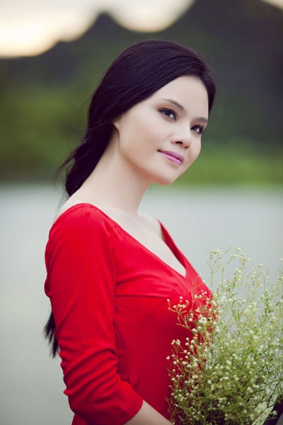 Vẻ đẹp đầy nữ tính của “sao mai” Thụy Miên - 5 Hà Thanh