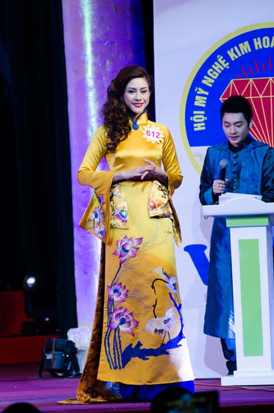 Người đẹp xứ Nghệ trong phần thi áo dài