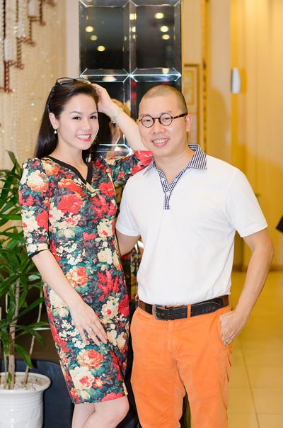 Diễn viên Hải Anh, chủ thương hiệu thời trang nhiệt tình tư vấn cho người em thân thiết