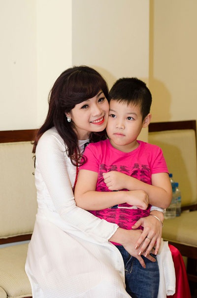 Ngọc Khuê luôn tự hào về cậu quý tử cao lớn, khôi ngô