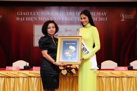 Trương Thị May được chuẩn bị chu đáo để thi Hoa hậu Hoàn vũ 2013