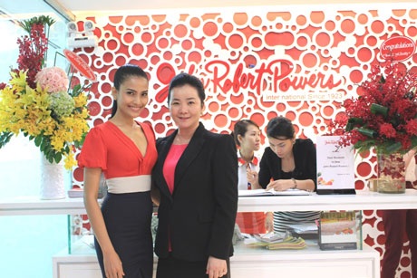 Trung tâm thẩm mỹ Angel Beauty đảm nhận việc chăm sóc da và spa cho Trương Thị May