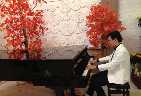 Kiên Giang The Voice: “ Âm nhạc có chất gây… nghiện” - 2 Kiên Giang từng là đối thủ đáng gờm của Hương Tràm tại The Voice 2012