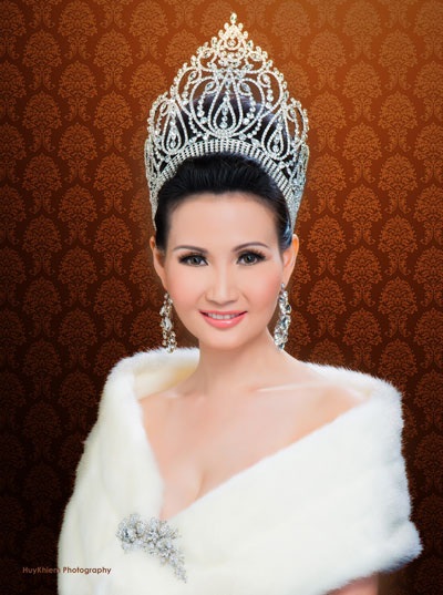 Hoa hậu Quý bà châu Á tại Mỹ làm Đại sứ Tết ấm tại Việt Nam - 3 Sonya Sương Đặng trở thành Đại sứ của chương trình “Tết ấm cho em” ủng hộ đồng bào miền Trung
