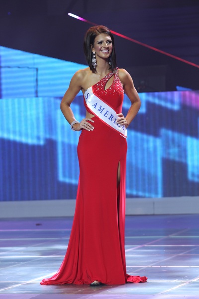 Người đẹp Mỹ giành vương miện Hoa hậu Quý bà Thế giới 2013