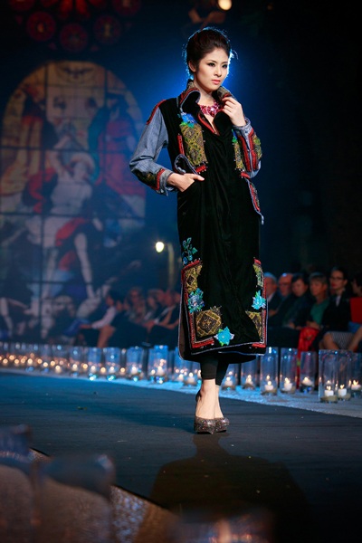 Hoa hậu Ngọc Hân là tâm điểm thu hút nhiều sự chú ý