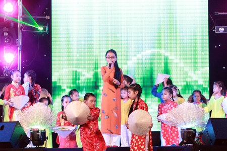 Chị Bảy Phương Mỹ Chi