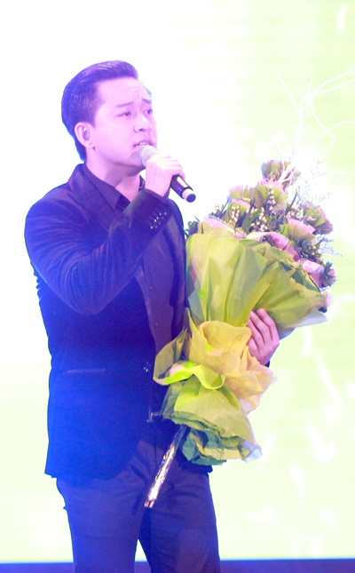 Ca sỹ Tuấn Hưng