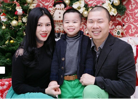 Ông già Noel Hải Anh hạnh phúc khoe mái ấm nhỏ