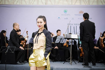 Quang Dũng- Phạm Thu Hà song ca ca khúc