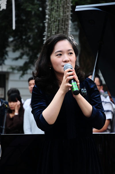 Trang Trịnh là nghệ sỹ piano trẻ tuổi gốc Việt nổi tiếng