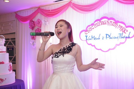 Đám cưới hạnh phúc của Phương Thanh và anh trai Hương Tràm - 11 Hương Tràm chúc mừng hạnh phúc của anh trai và chị dâu