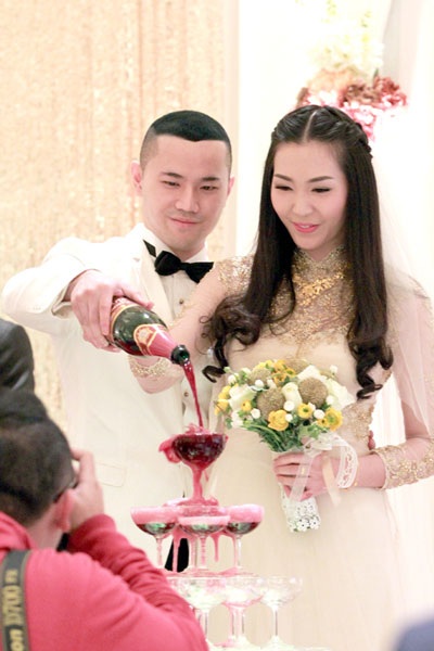 Lễ cưới của cặp trai tài gái sắc diễn ra trưa ngày 27/12 tại Hà Nội