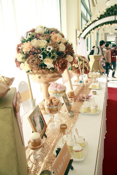 Không gian tiệc cưới đẹp lộng lẫy của Á hậu Thùy Trang