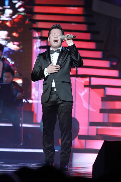 Tùng Dương song ca “độc nhất vô nhị” với Bằng Kiều, Hà Trần