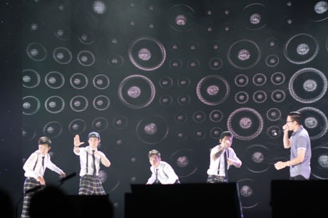 Hồ Ngọc Hà nhảy bốc lửa cùng nhóm sao Hàn trong “Chào châu Á” - 9 Sự cuồng nhiệt của các nhóm nhảy khiến fans Việt không thể ngồi yên