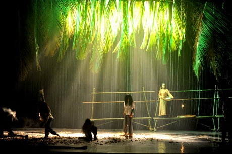 Một số hình ảnh trong vở múa đương đại “Sương sớm” diễn ra tối ngày 22/1 tại Hà Nội