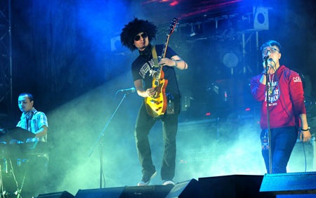 RockStorm 2013 Hà Nội: Bữa tiệc âm thanh đong đầy cảm xúc - 4 Thủy Triều Đỏ quay trở lại sâu nhiều năm vắng bóng trên sân khấu RockStorm