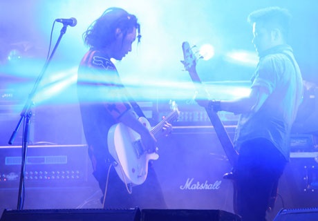 Ban nhạc rock Thụy Điển làm “tan chảy” không khí lạnh tại Hà Nội