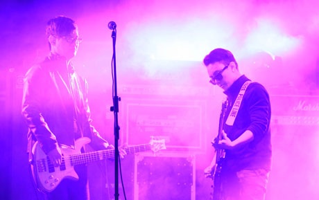 Ban nhạc rock Thụy Điển làm “tan chảy” không khí lạnh tại Hà Nội