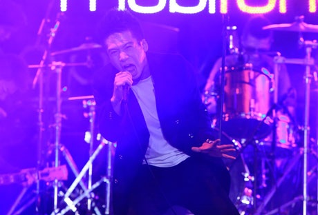 Ban nhạc rock Thụy Điển làm “tan chảy” không khí lạnh tại Hà Nội