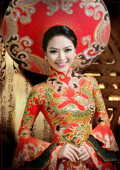 Hoa hậu Ngọc Anh duyên dáng bên Quý bà Kim Hồng - 1 Hà Thanh