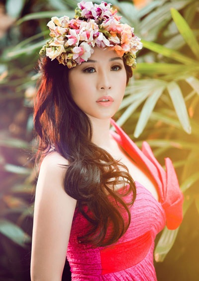 Hoa hậu Thu Hoài rực rỡ trong chùm ảnh đón xuân - 4 Hà Thanh