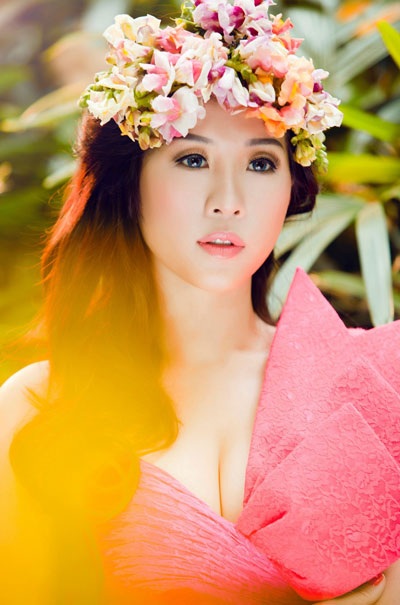 Hoa hậu Thu Hoài rực rỡ trong chùm ảnh đón xuân - 5 Hà Thanh
