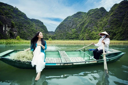 Thành Lê: “Không ai chấp nhận ca sỹ hát dân gian mặc váy hở hang” - 4 Sắc đẹp rồi sẽ tàn phai, chỉ có thực lực, tài năng mới lôi cuốn khán giả ở bên mình lâu dài