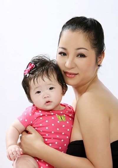 Con gái là động lực để Thúy Nga vượt qua giai đoạn khủng hoảng trong cuộc sống