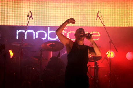 Andromeda xuất hiện đầy uy lực tại SVĐ Mỹ Đình Hà Nội