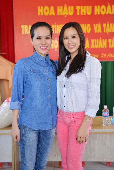 Đồng hành cùng Thu Hoài có ca sỹ Hồng Mơ