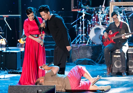 Sự xuất hiện của Hiếu Hiền đem lại tiếng cười sảng khoái cho khán giả sau những ca khúc trầm lắng