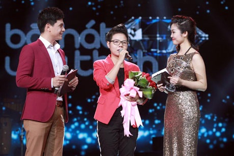 Cát Tường nhận giải Bài hát yêu thích tháng 1